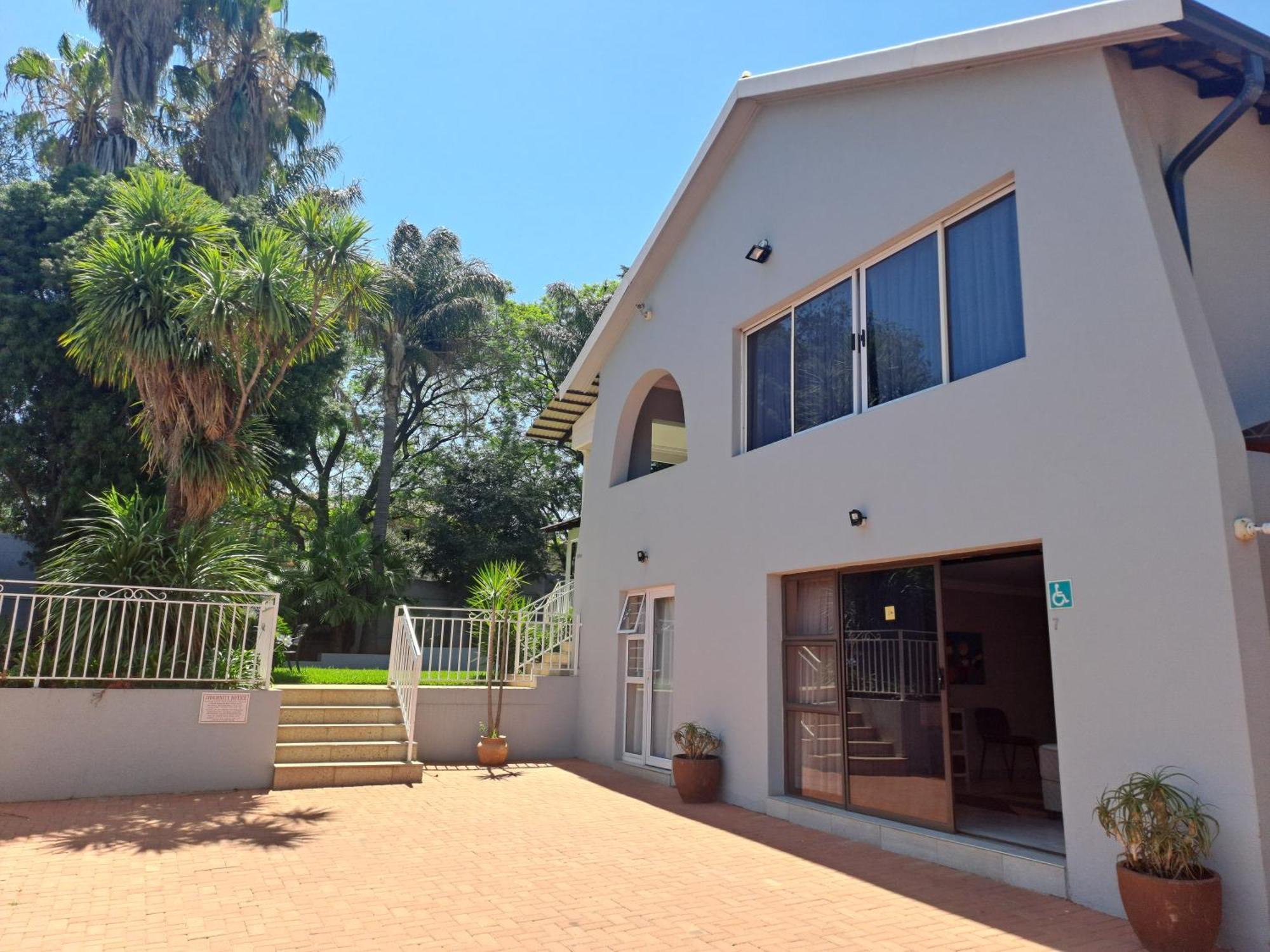 8 On Acacia Guesthouse Bedfordview ภายนอก รูปภาพ
